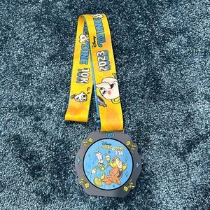 RunDisney Wine and Dine 10k medal 2023